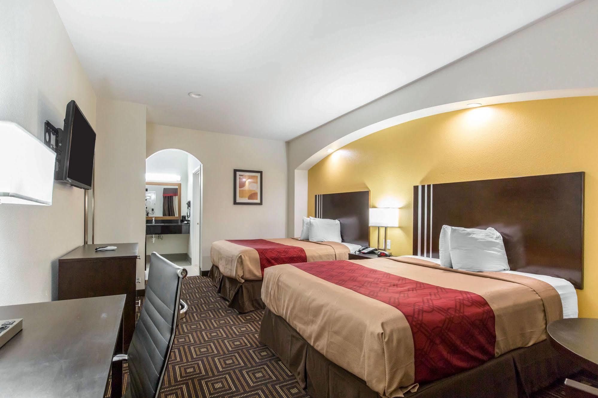 Scottish Inns & Suites Spring - Houston North Экстерьер фото